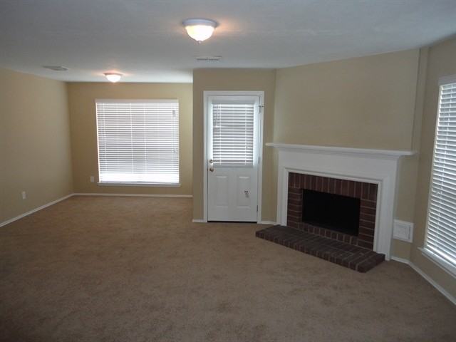 8822 Woodcamp Dr - Photo 3 of 15