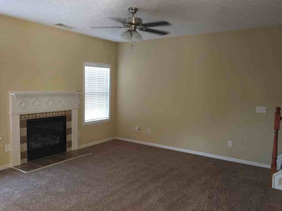 502 Quinn Dr - Photo 3 of 10