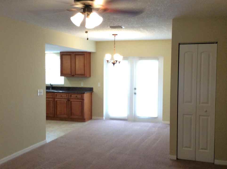 1969 Crown Park Dr - Photo 2 of 10