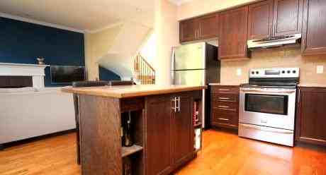 837 Woodroffe Avenue - Photo 3 of 12