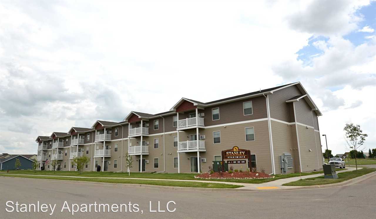 901 5th St. SE - Photo 2 of 16