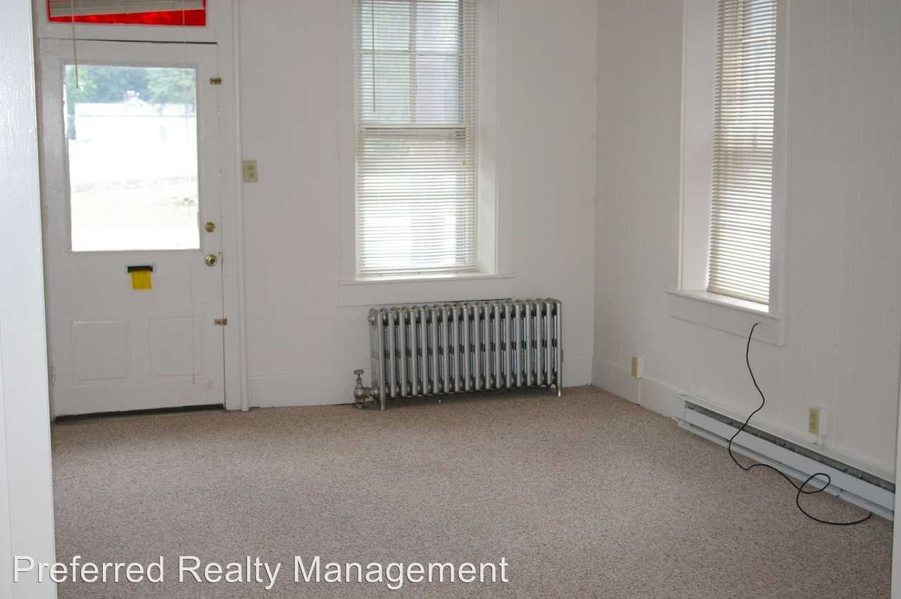 236 S Market St - Photo 2 of 5