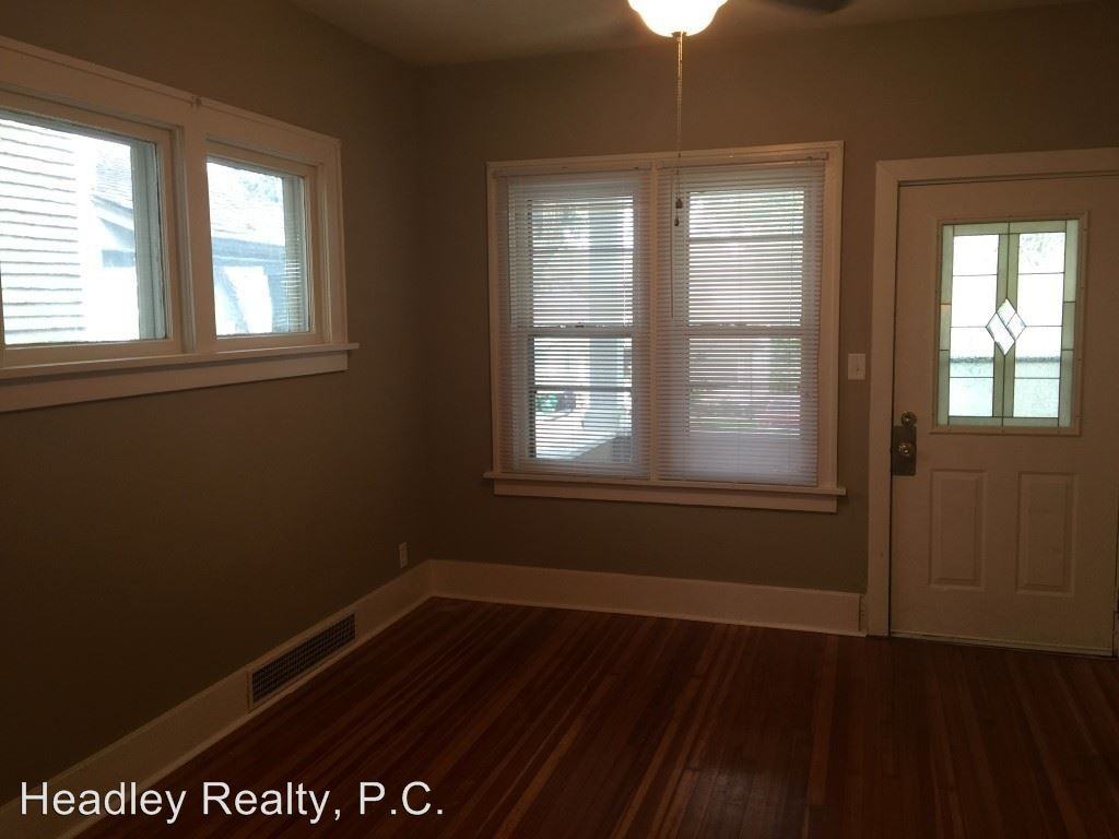 1719 S 12th St - Photo 2 of 8