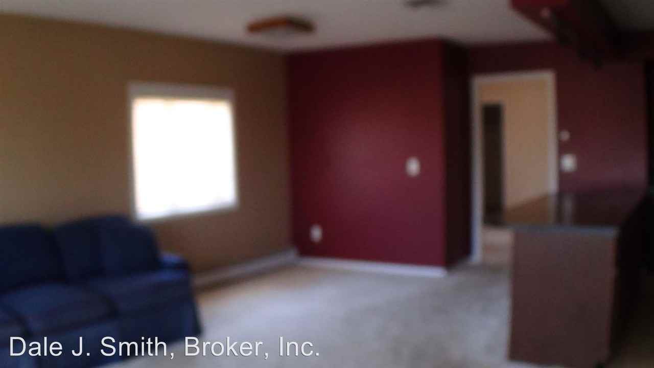 200 W Main St - Photo 2 of 7