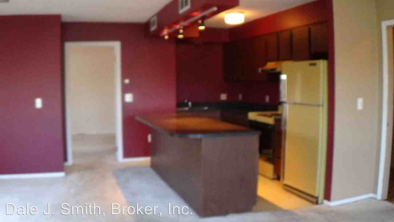 200 W Main St - Photo 3 of 7