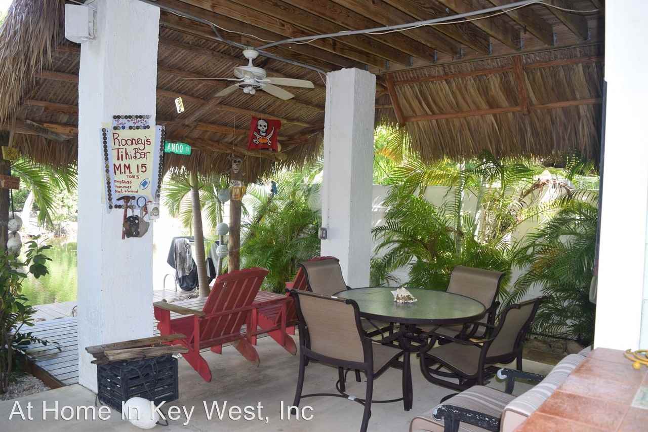 31 Palm Dr - Photo 2 of 15