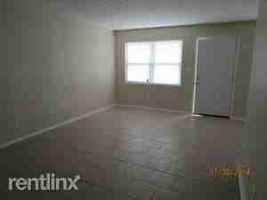 Glen Hollow Apartments - Photo 3 of 3