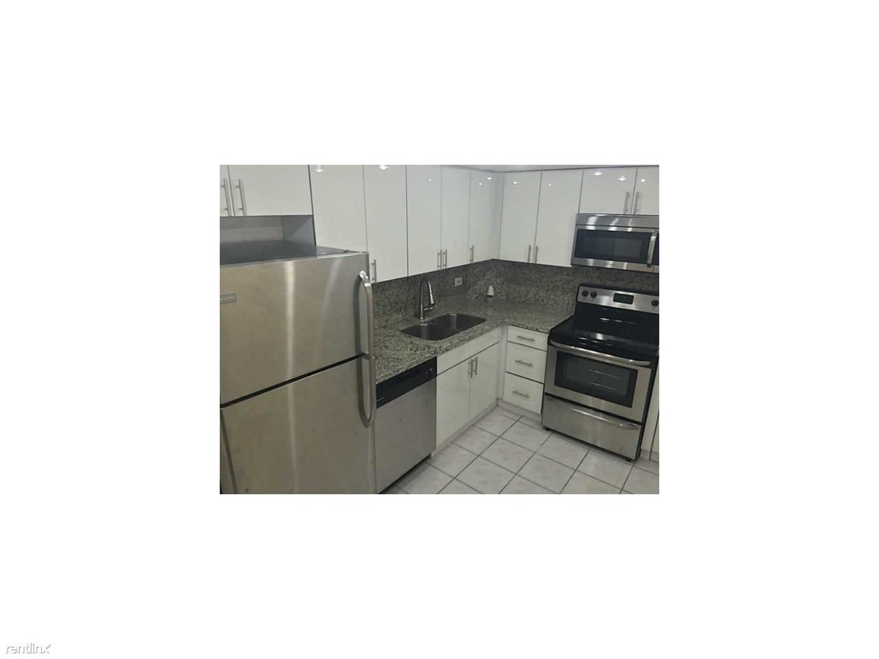 5005 Collins Ave - Photo 2 of 9