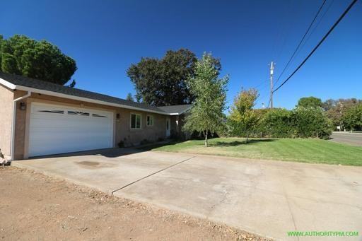 3754 Rhonda Rd - Photo 2 of 29