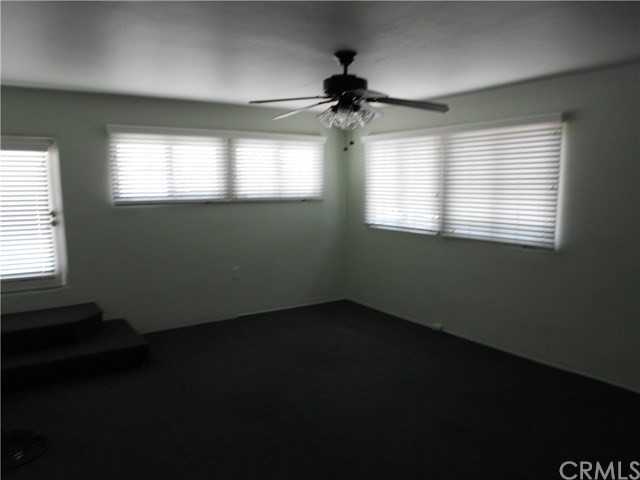 2203 N Lakewood Blvd - Photo 3 of 16