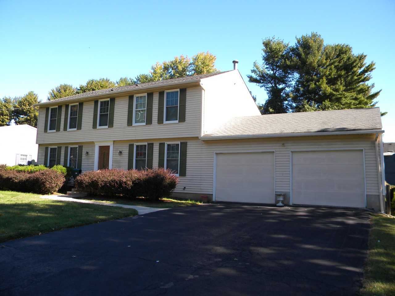 554 Hinckle Ave - Photo 2 of 17