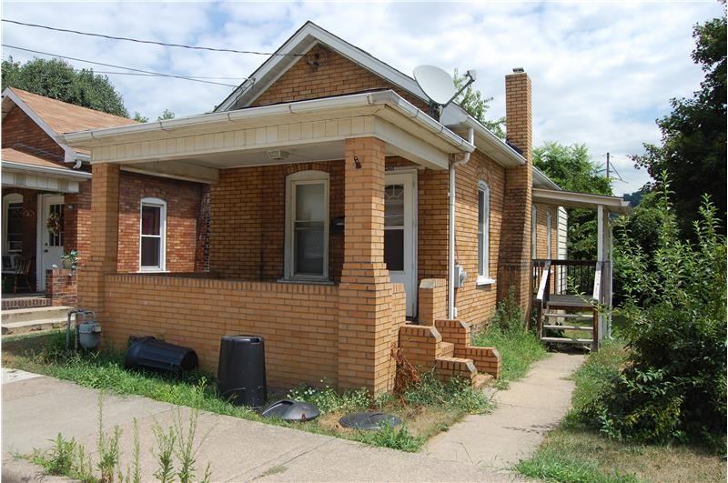 406 6th St - Photo 2 of 11