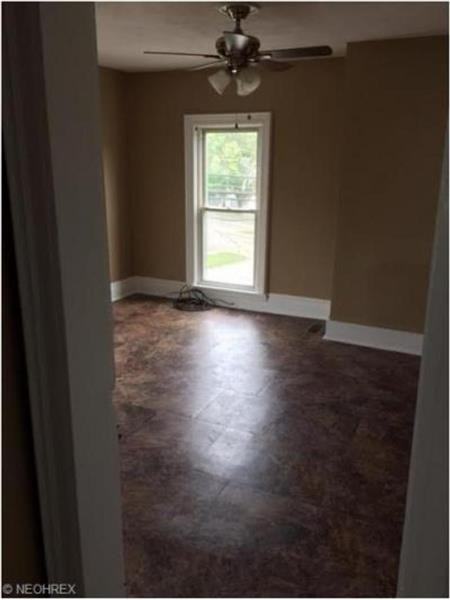 106 N Butler St - Photo 3 of 11