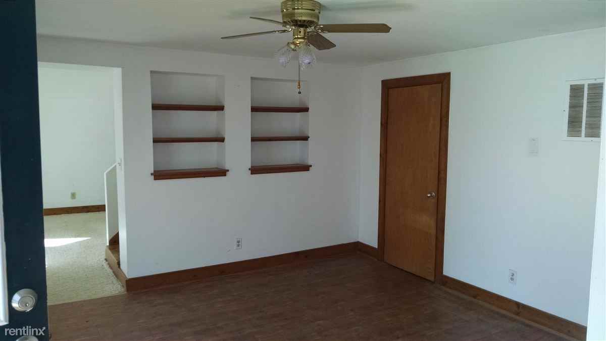 5471 North St - Photo 3 of 4