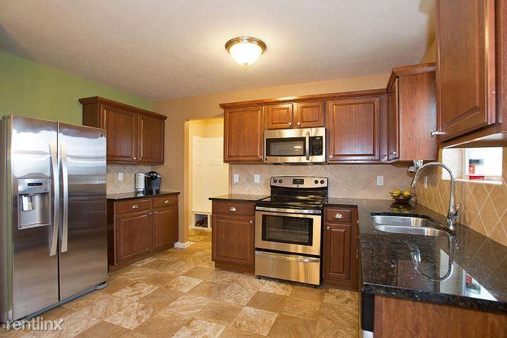 8808 Geiser Grove - Photo 2 of 10