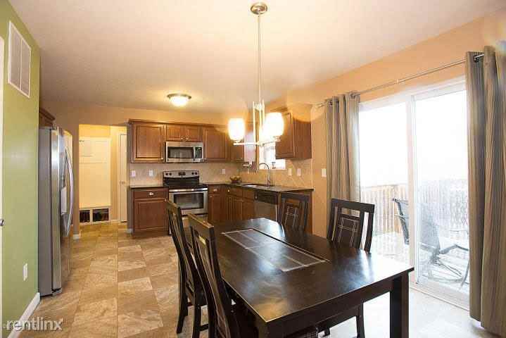 8808 Geiser Grove - Photo 3 of 10