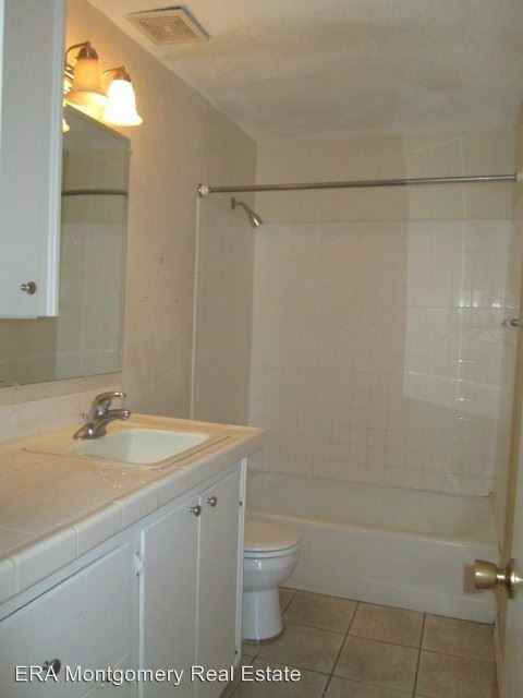 703 N Olive St - Photo 2 of 9