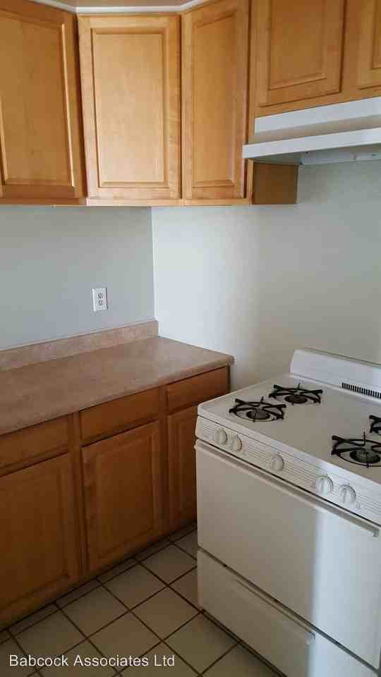 1653 W Anaheim St - Photo 3 of 8
