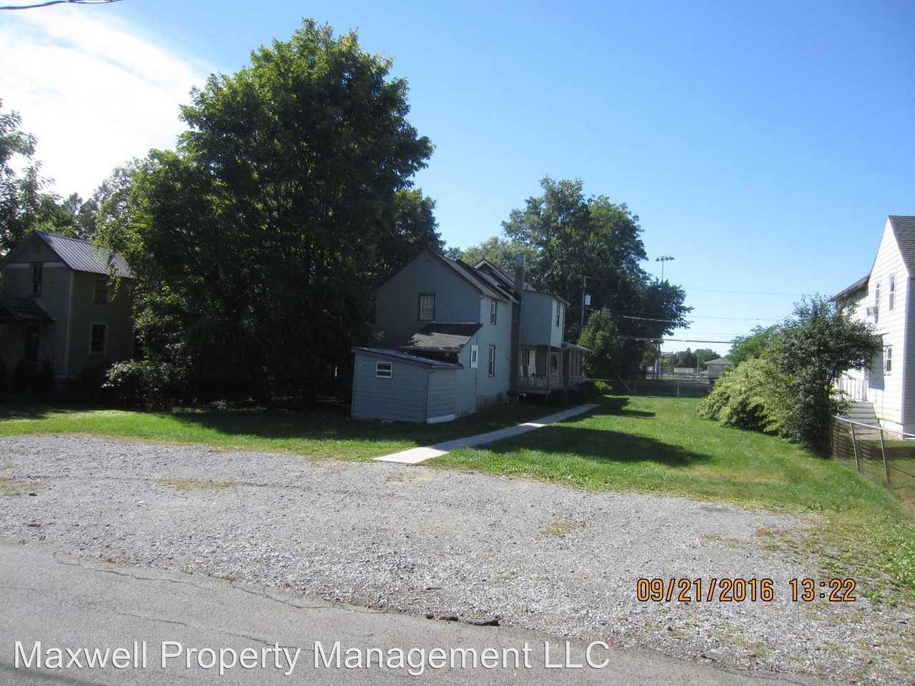 134 Beekman St - Photo 3 of 22