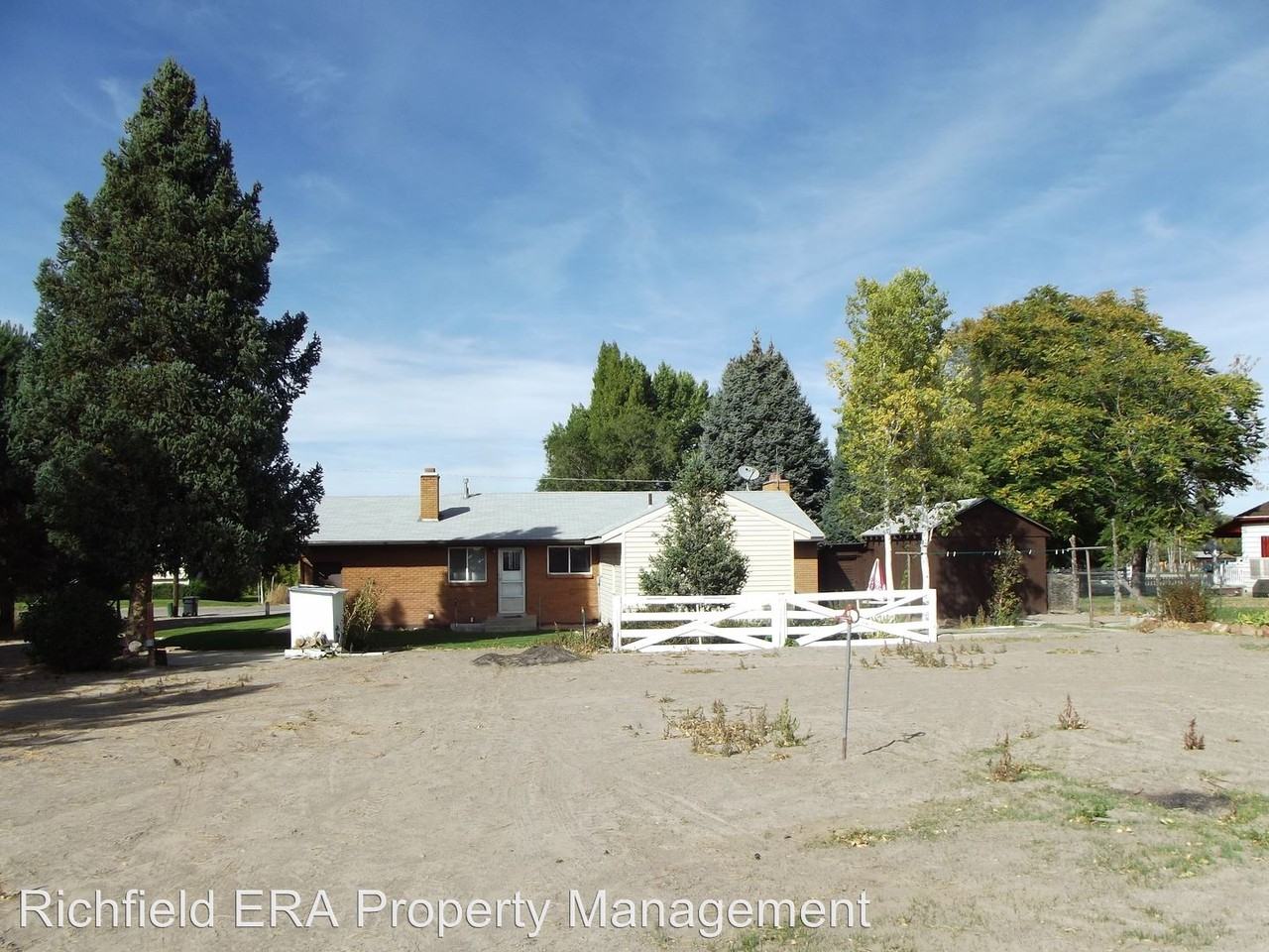 151 W 200 S - Photo 3 of 16