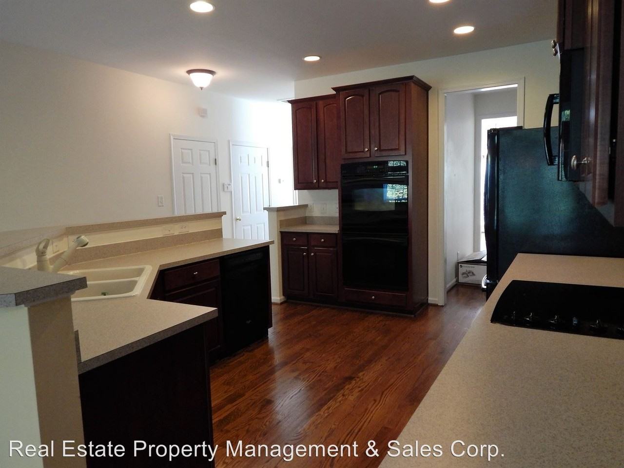 10233 Linksland Dr - Photo 2 of 9