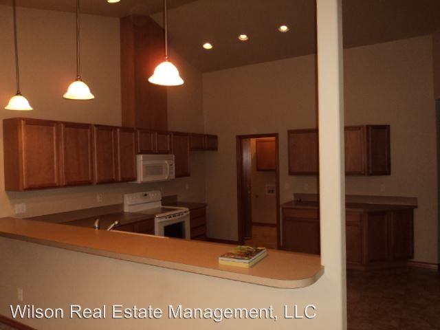 1927 Royal Palm Ave - Photo 3 of 11