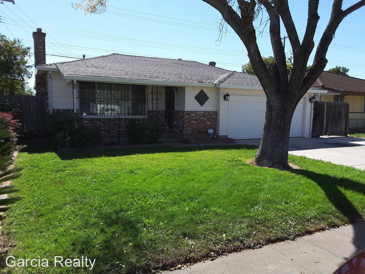 4320 46th Ave - Photo 2 of 14