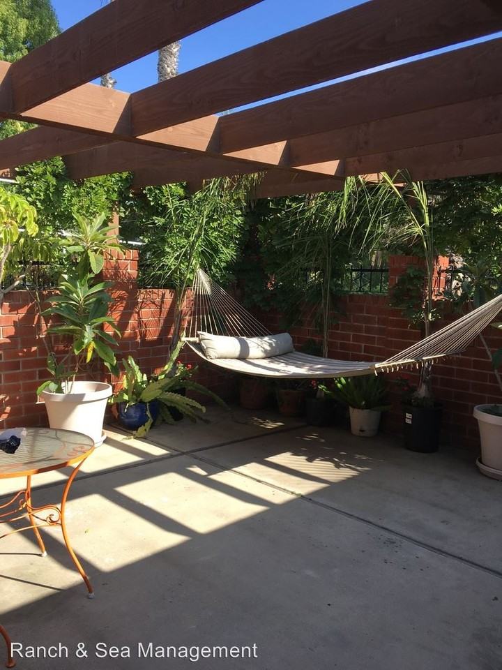 2710 East St - Photo 2 of 13