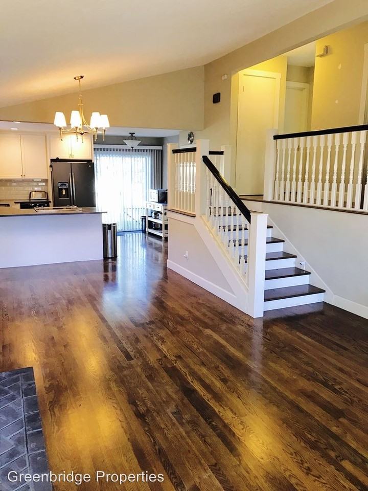 6410 SE 92nd Ave - Photo 2 of 24