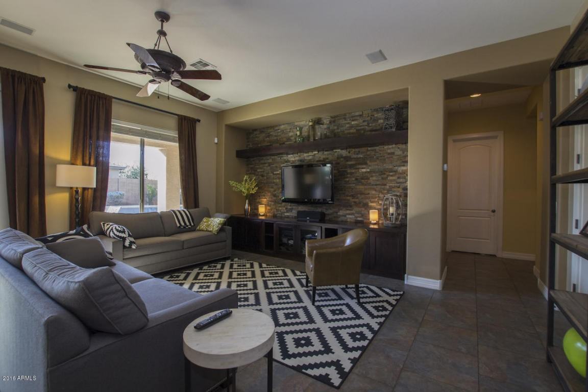 3139 E Coconino Dr - Photo 3 of 23