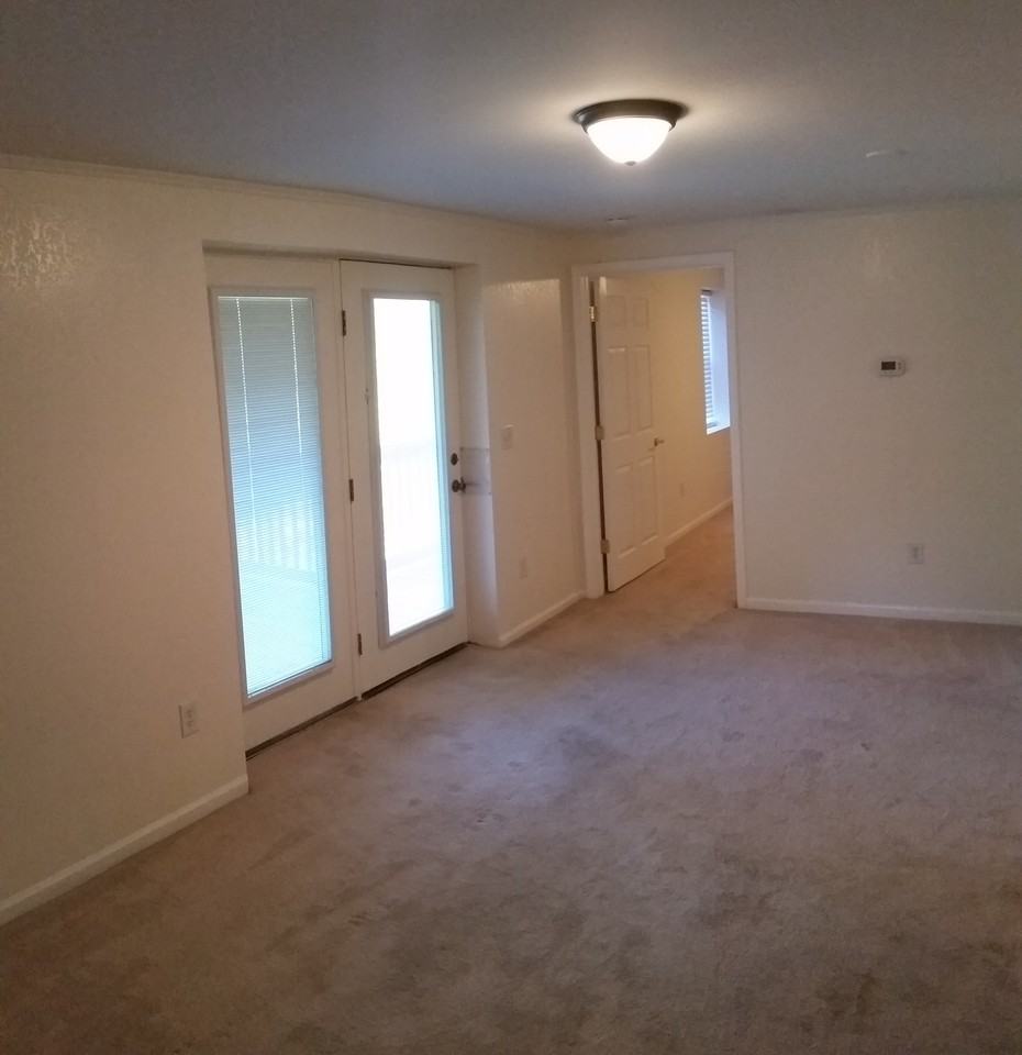 1553 Newfound Rd - Photo 3 of 17