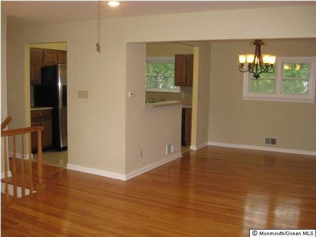 8 Magnolia Ave - Photo 3 of 12