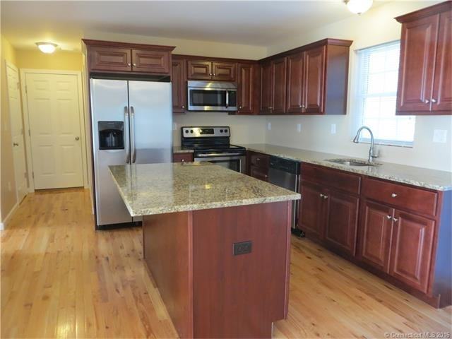 8 Winterbrooke Rd - Photo 3 of 12