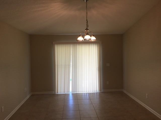 372 W New England Dr - Photo 3 of 15