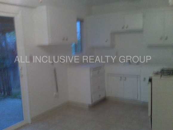 10242 S White Rock Rd - Photo 3 of 5