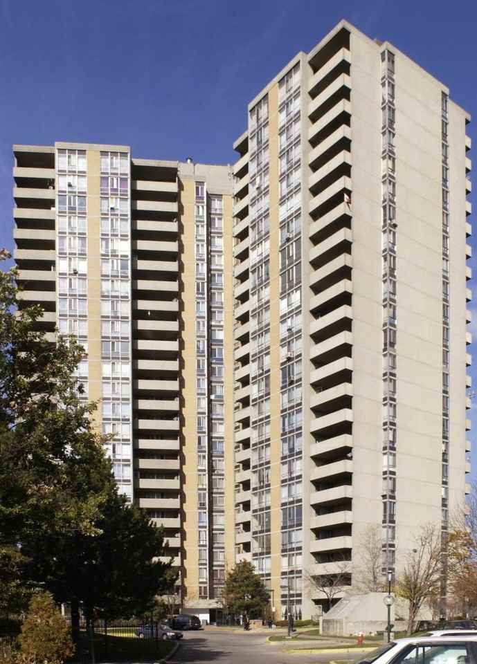 Willow Glen Apartments 25 Martha Eaton Way, Toronto, ON M6M 5B7