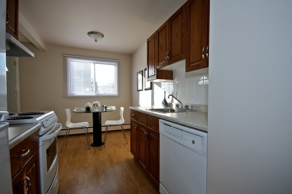 Forest Heights Apartments 10935 83 St NW, Edmonton, AB T5H 1M2 Zumper