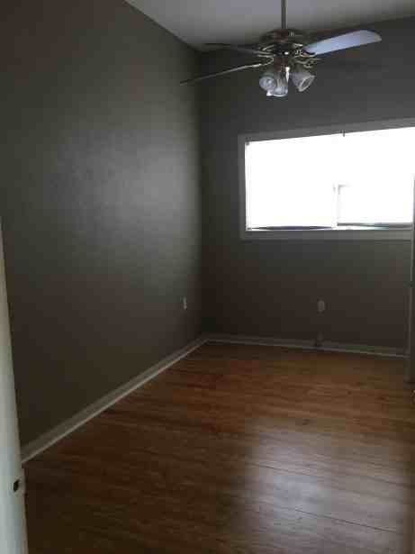 2816 N 19th St - Photo 3 of 8