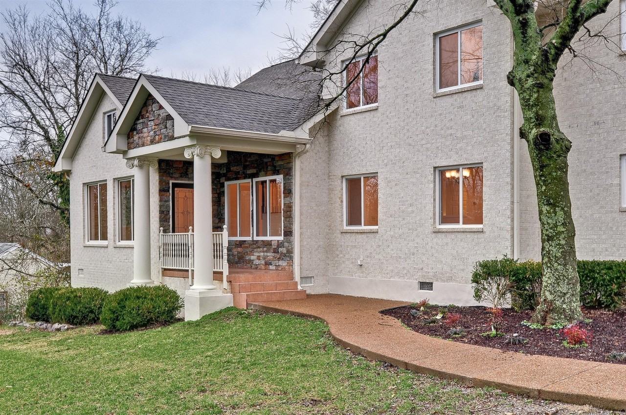 816 Summerly Dr - Photo 2 of 29