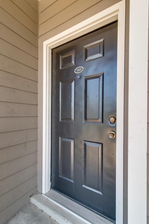 150 West End Pl - Photo 2 of 23