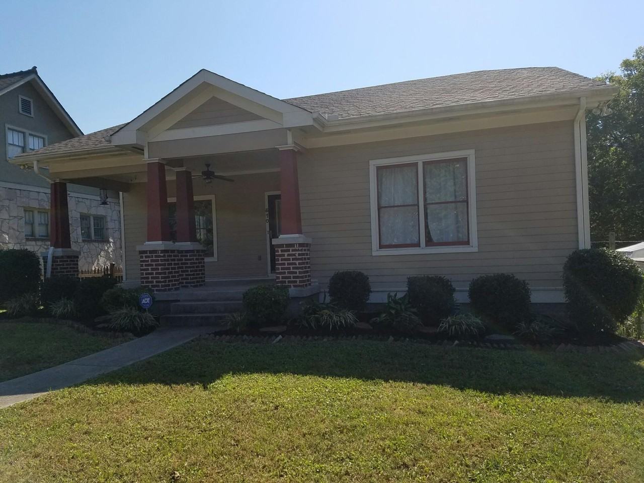 810 Shelby Ave - Photo 2 of 12