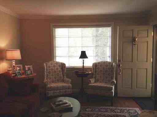 118B Blackburn Ave - Photo 3 of 13