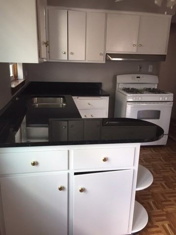 5728 N McVicker Ave #2 - Photo 3 of 10