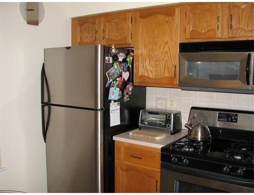 405 Woodbridge Commons Way - Photo 3 of 10