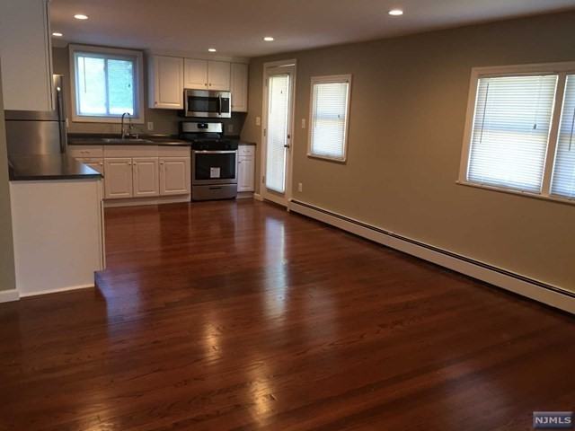 36 Lakeview Terrace - Photo 2 of 13