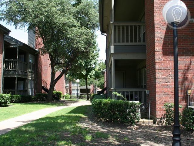 4753 Old Bent Tree Lane - Photo 6 of 10