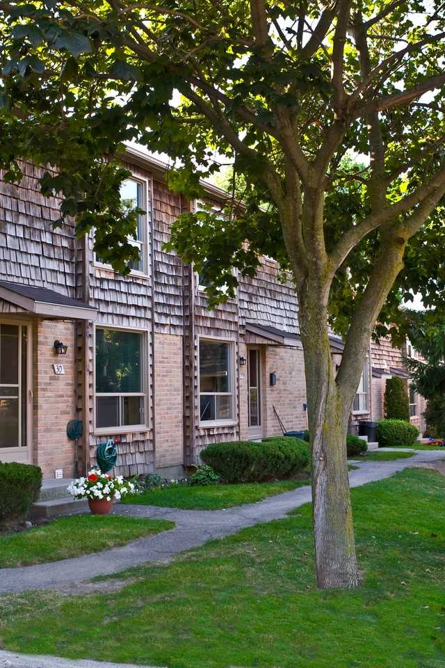 305 Briarhill Avenue, London, ON N5Y 5C9 3 Bedroom House for Rent for