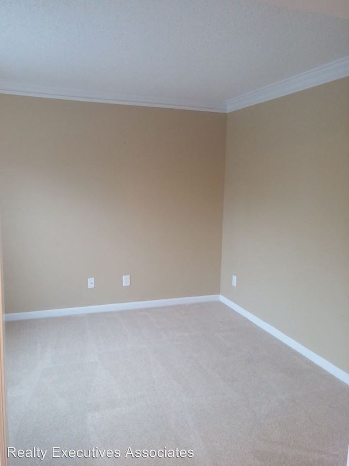 7408 Misty View Ln - Photo 3 of 28