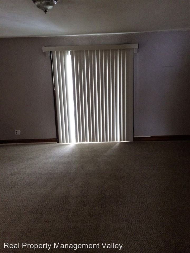 2527 1/2  LINCOLN AVENUE - Photo 3 of 15