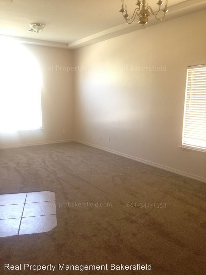 11113 Vista Ridge Dr - Photo 2 of 12